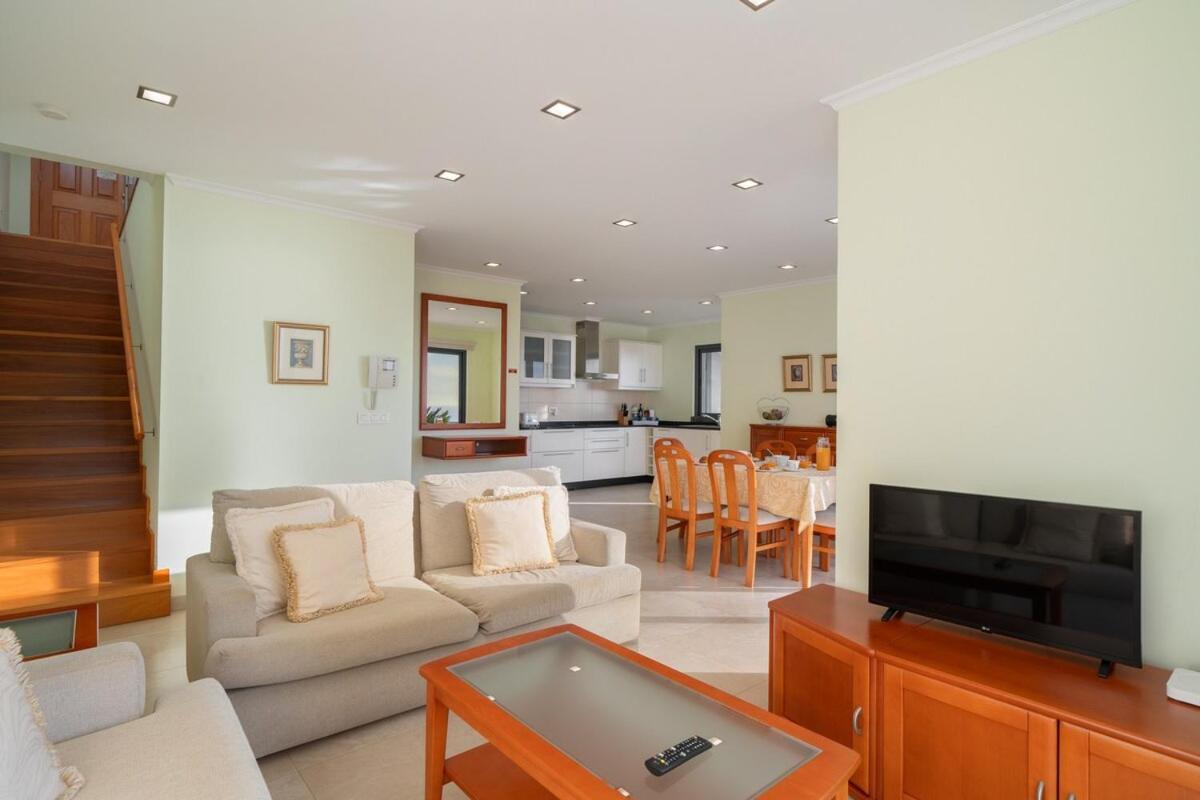 Ourmadeira - Casa Amaro Sol, Tranquil Villa Calheta  Exteriör bild