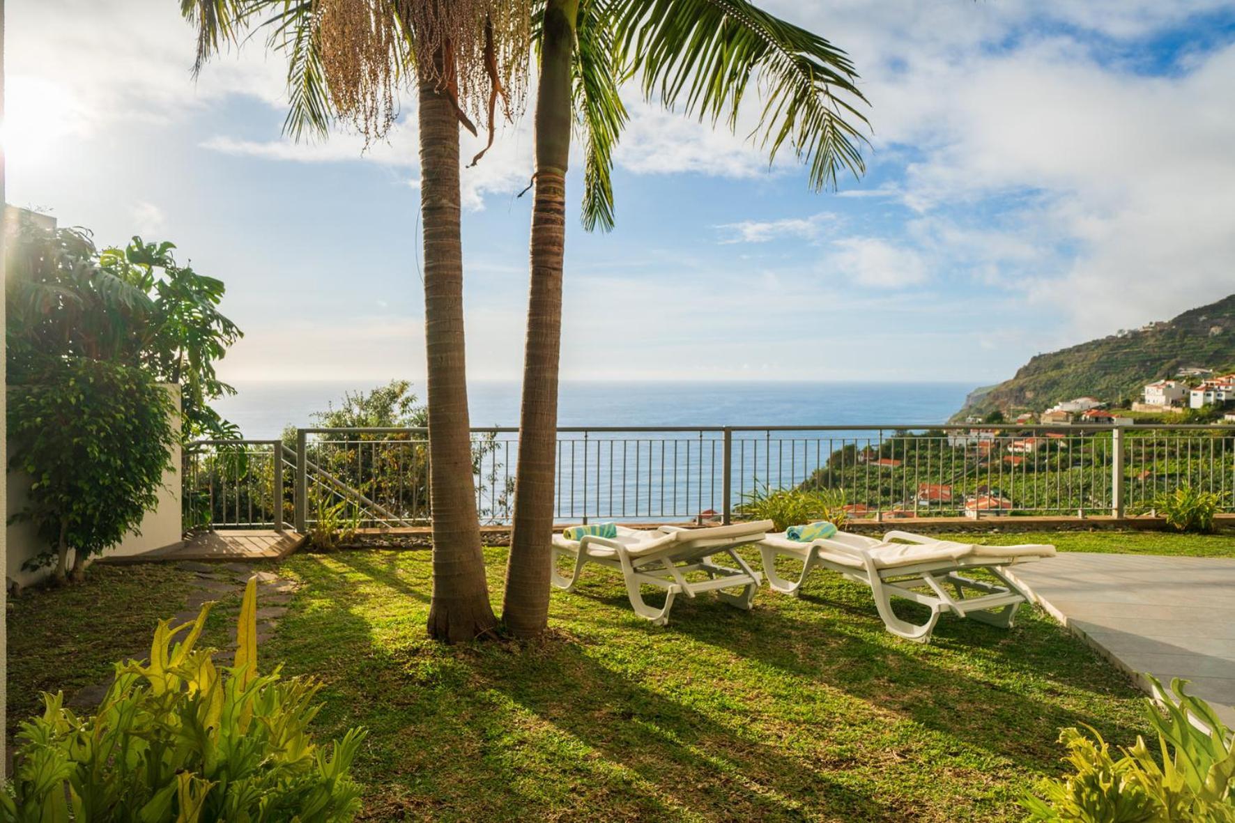Ourmadeira - Casa Amaro Sol, Tranquil Villa Calheta  Exteriör bild